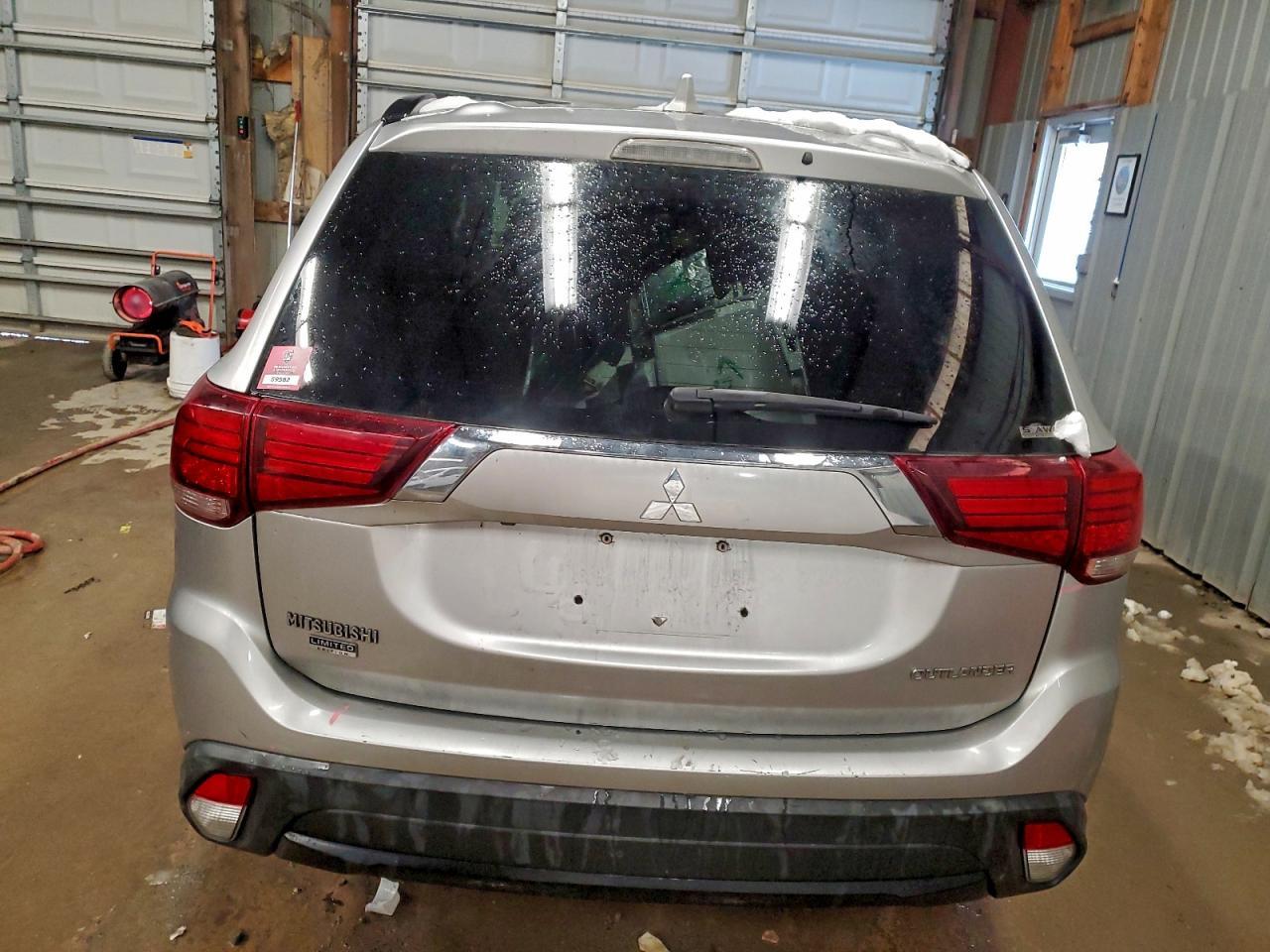 2018 MITSUBISHI outlander
