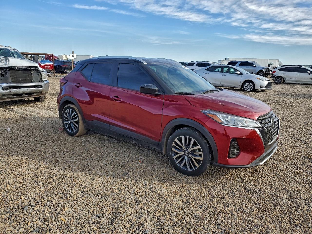 2021 NISSAN KICKS