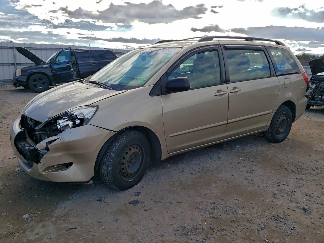 2009 TOYOTA SIENNA