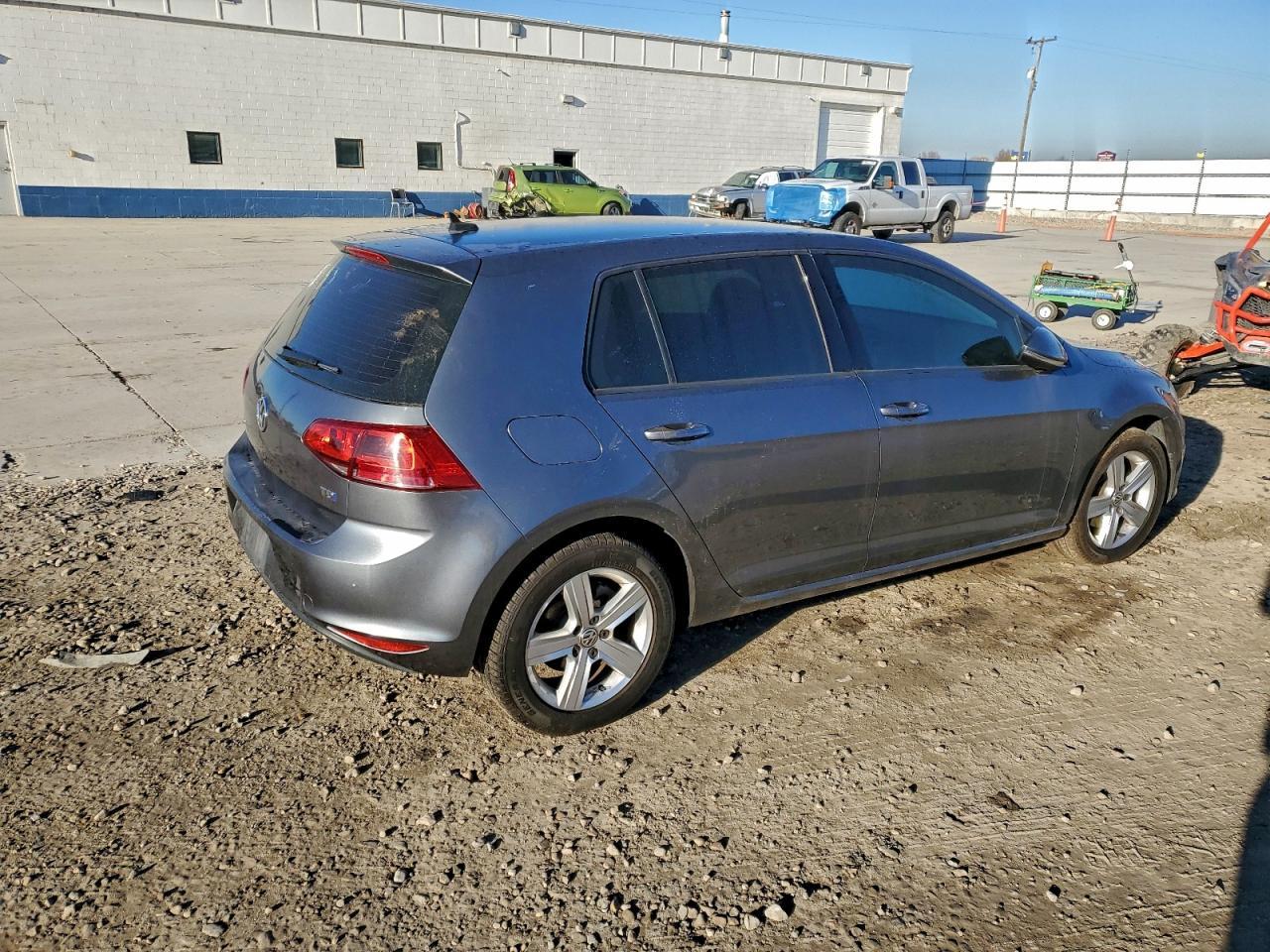 2015 VOLKSWAGEN GOLF