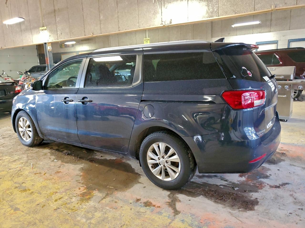 2016 KIA SEDONA