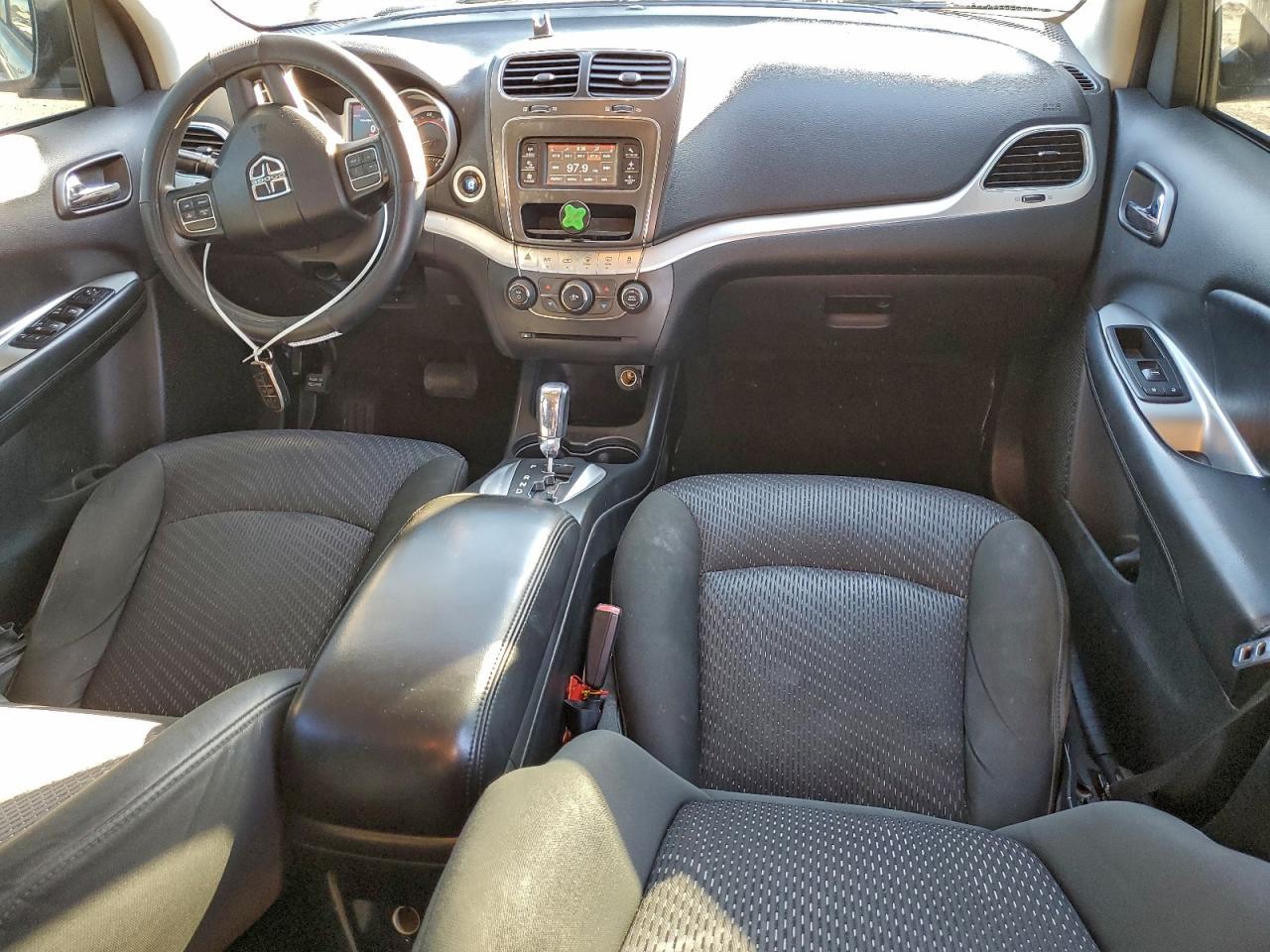 2011 DODGE JOURNEY