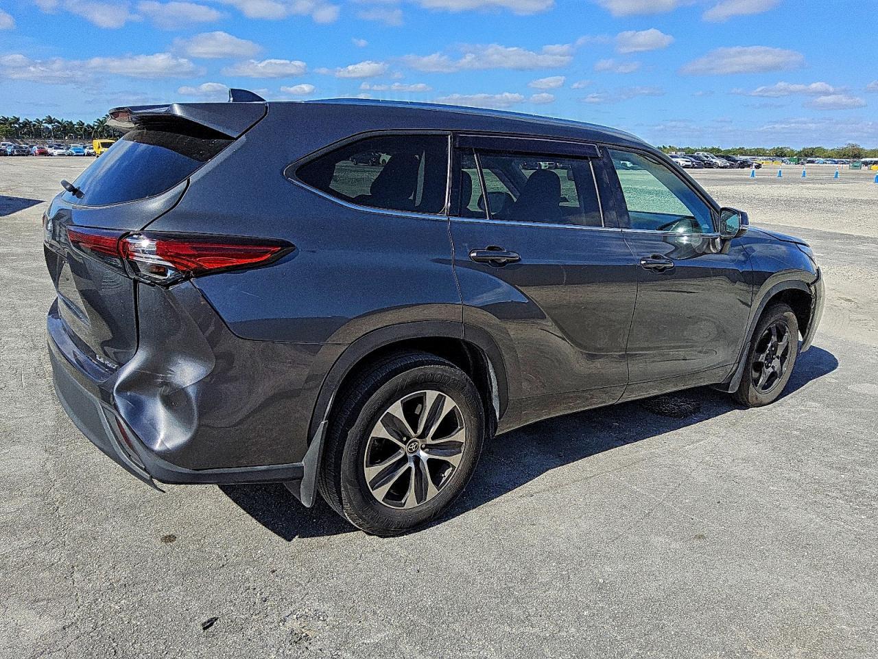 2021 TOYOTA HIGHLANDER