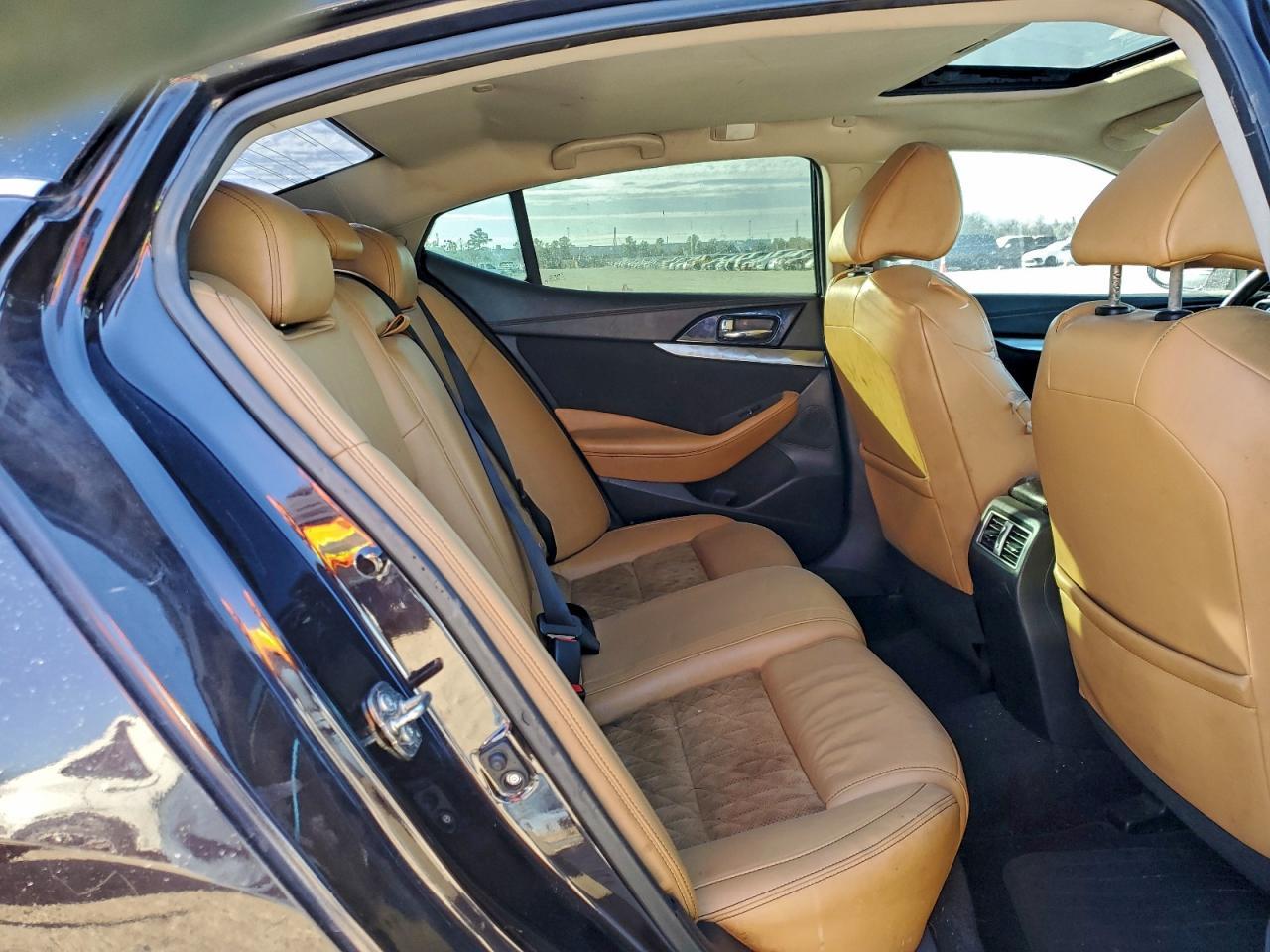 2016 NISSAN Maxima