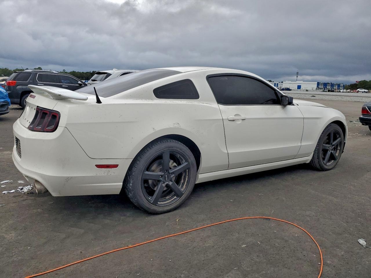 2013 FORD MUSTANG