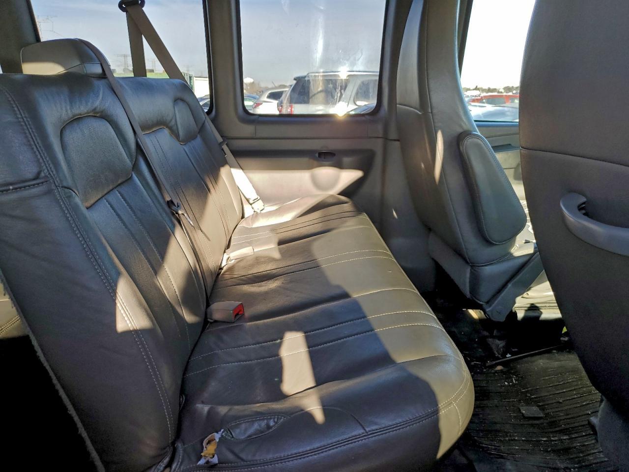 2015 CHEVROLET Express 3500