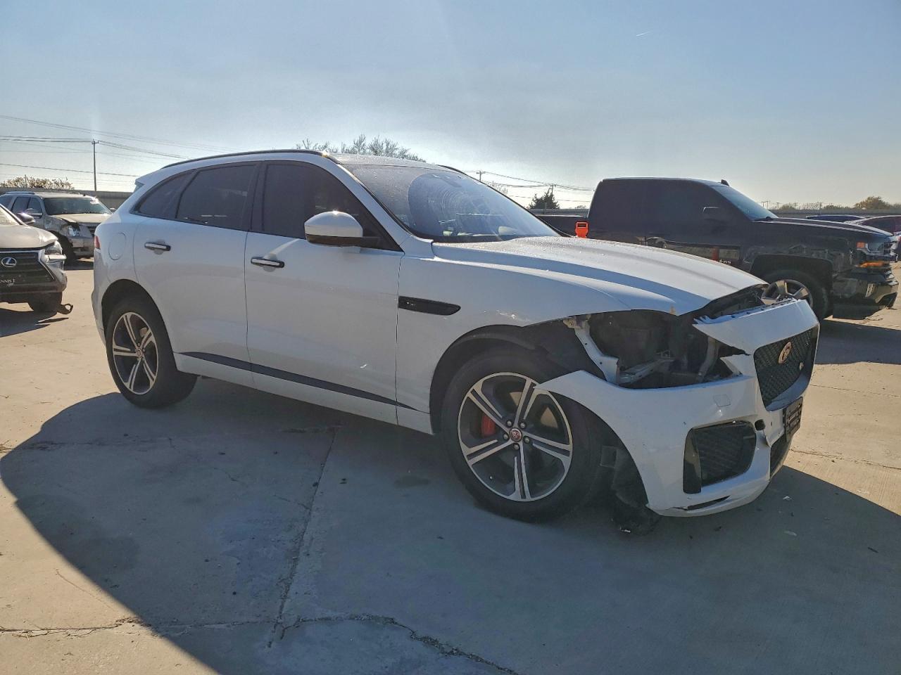 2017 JAGUAR F-Pace