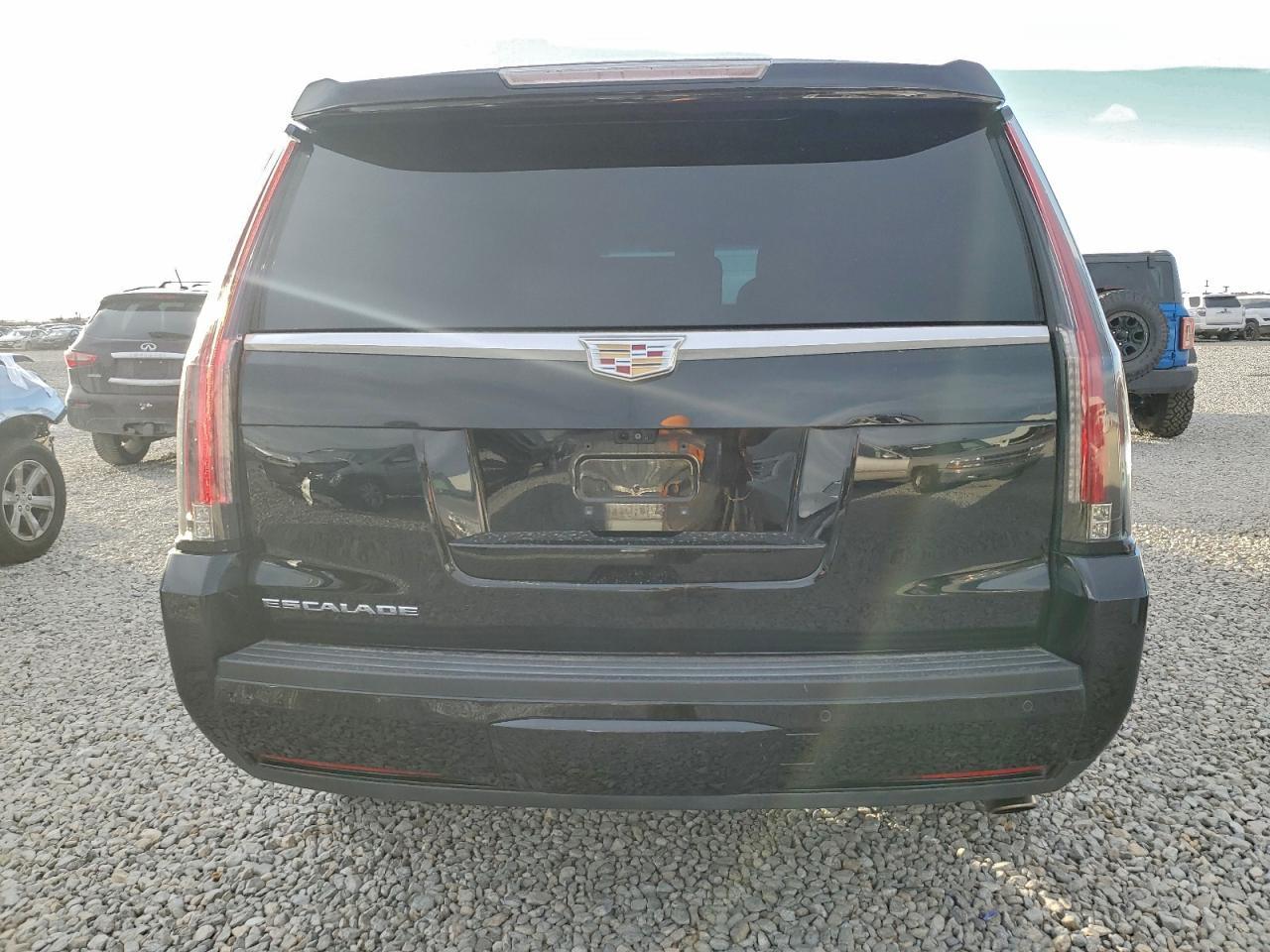 2017 CADILLAC ESCALADE