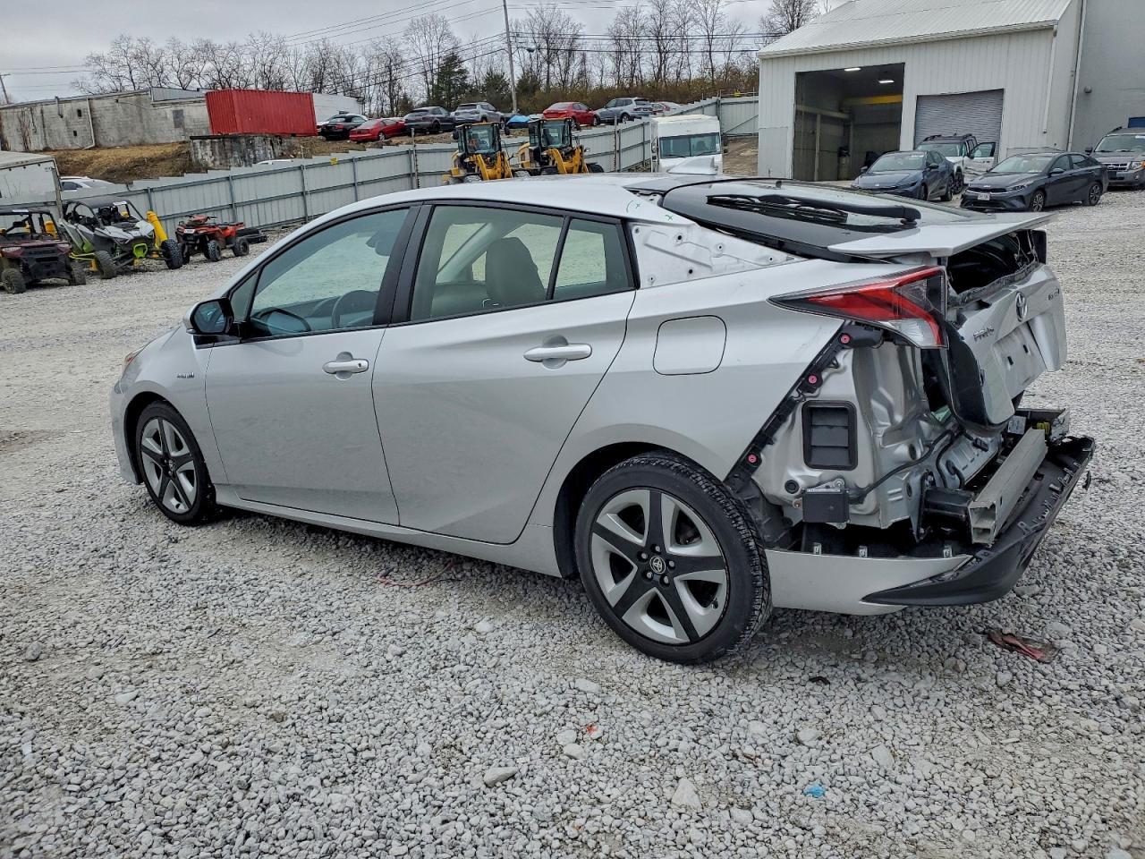 2017 TOYOTA PRIUS