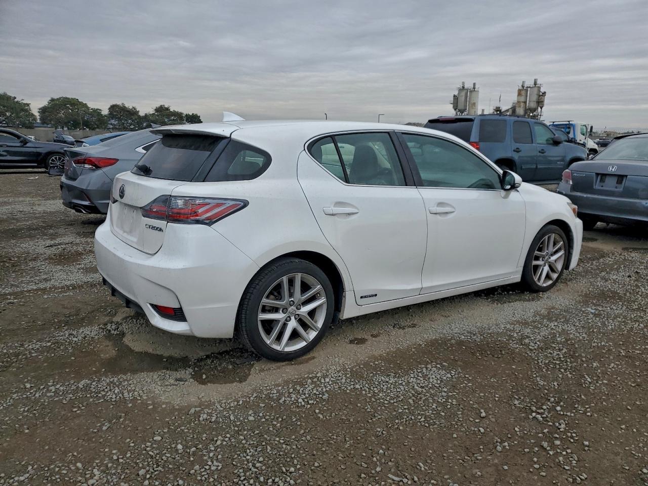 2016 LEXUS CT 200