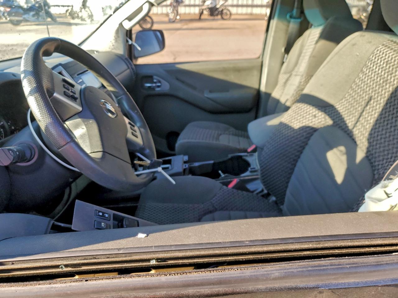 2014 NISSAN Frontier