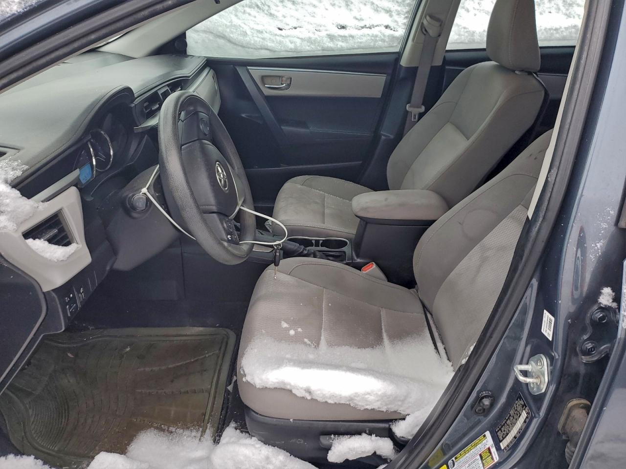2015 TOYOTA COROLLA