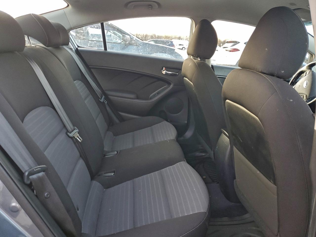 2017 KIA FORTE