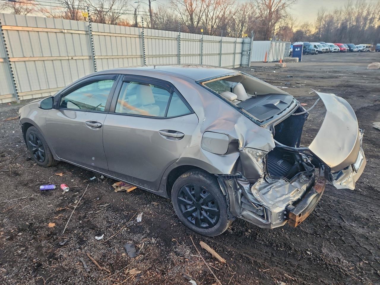 2016 TOYOTA COROLLA