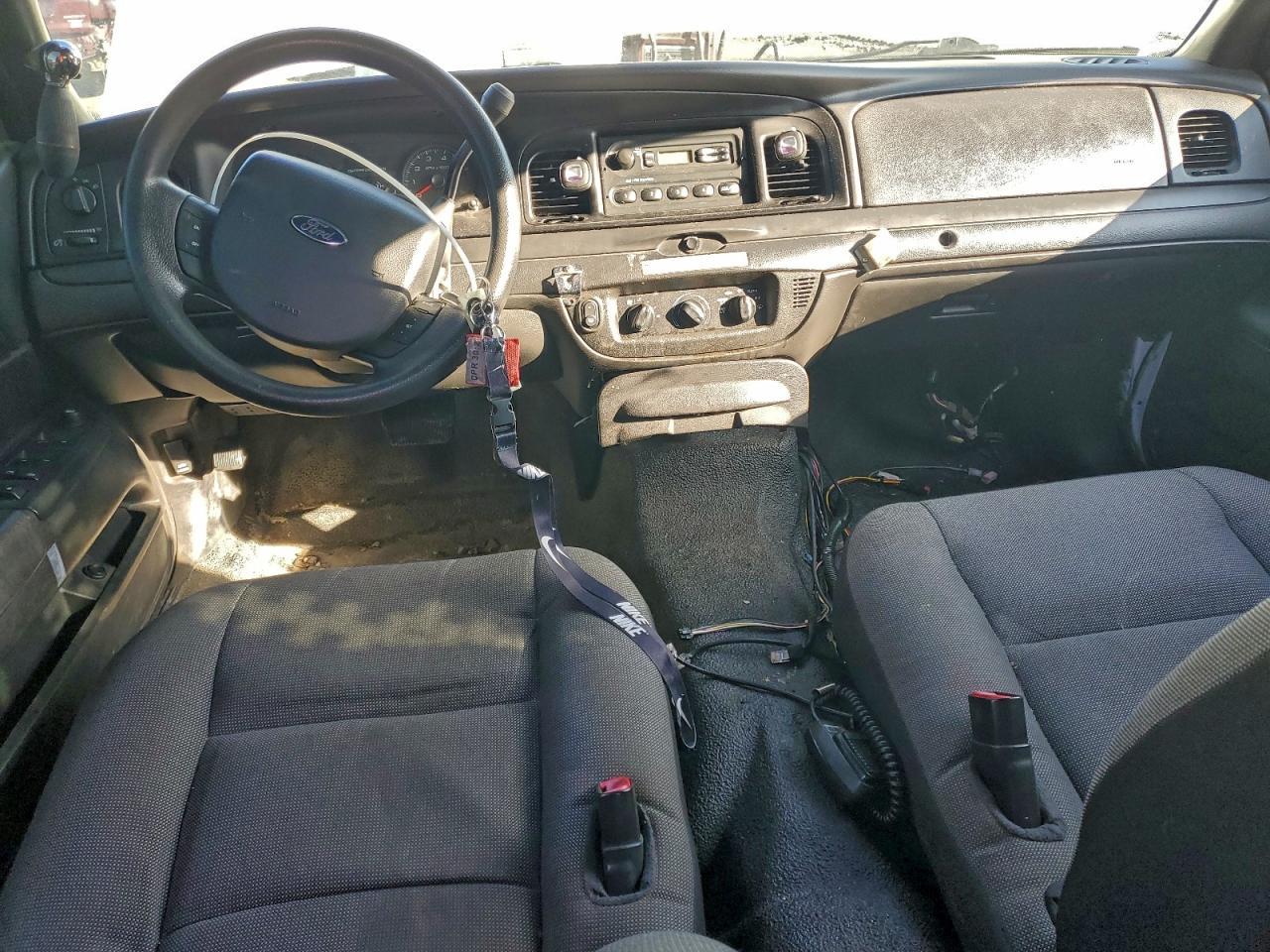 2010 FORD Crown Victoria