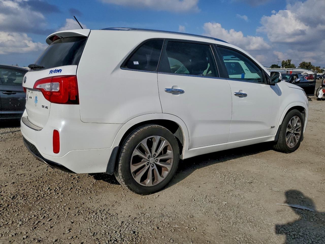 2015 KIA SORENTO