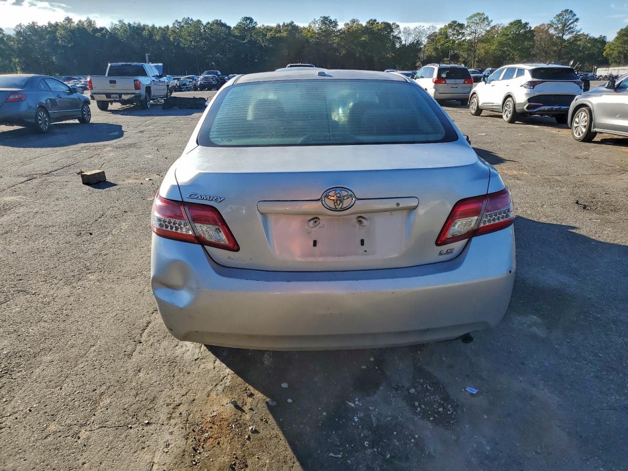 2010 TOYOTA CAMRY