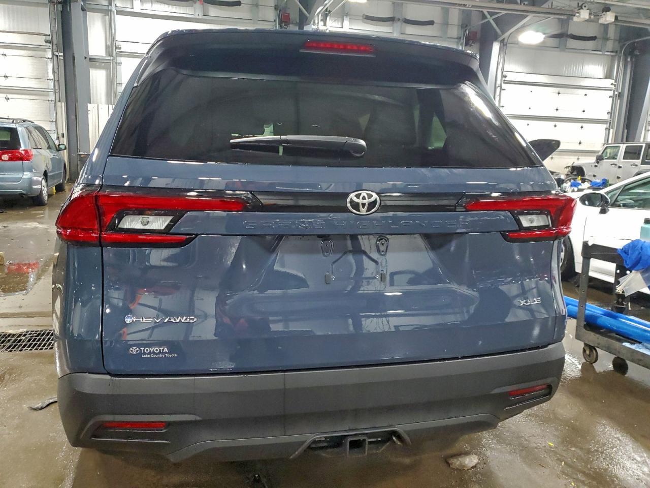 2026 TOYOTA HIGHLANDER