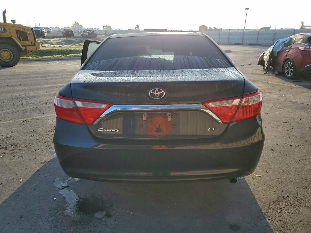 2016 TOYOTA CAMRY