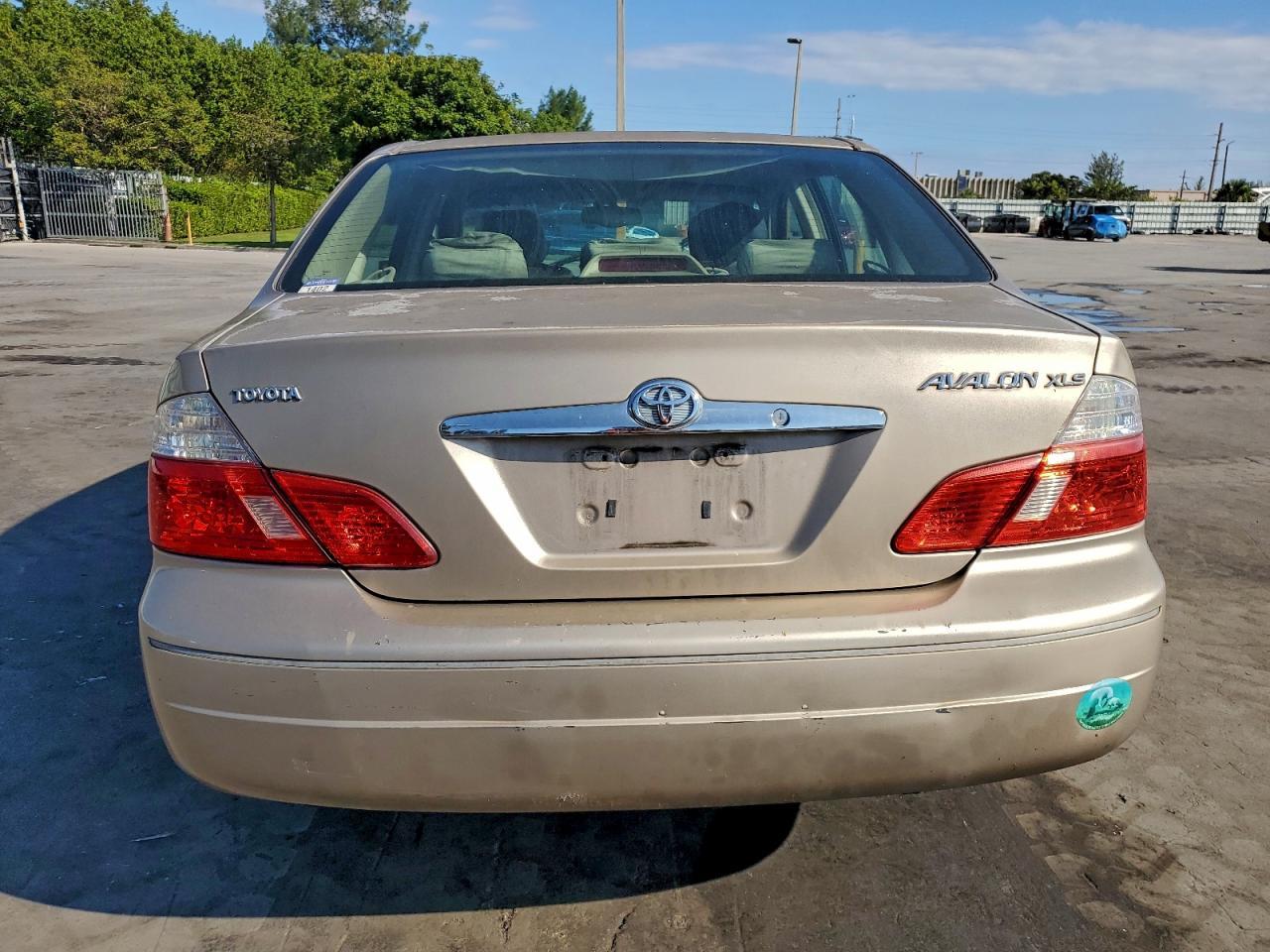 2003 TOYOTA Avalon