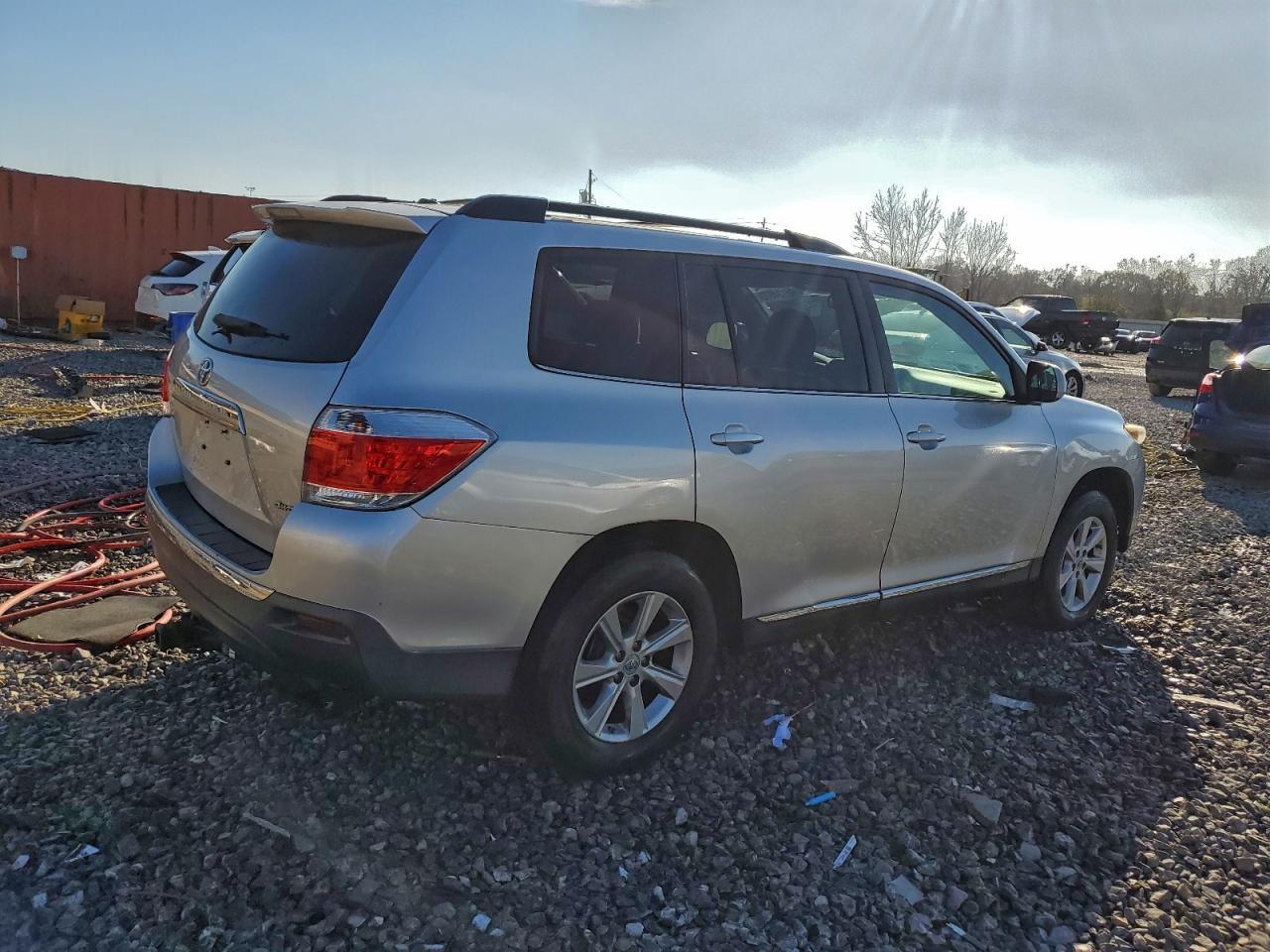 2013 TOYOTA HIGHLANDER