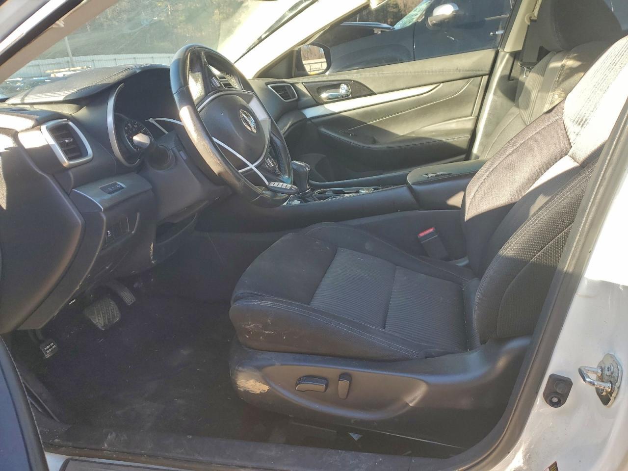 2017 NISSAN Maxima