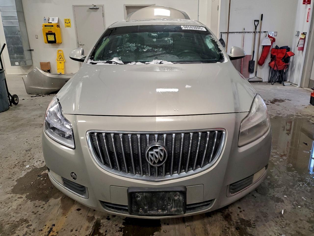 2011 BUICK Regal