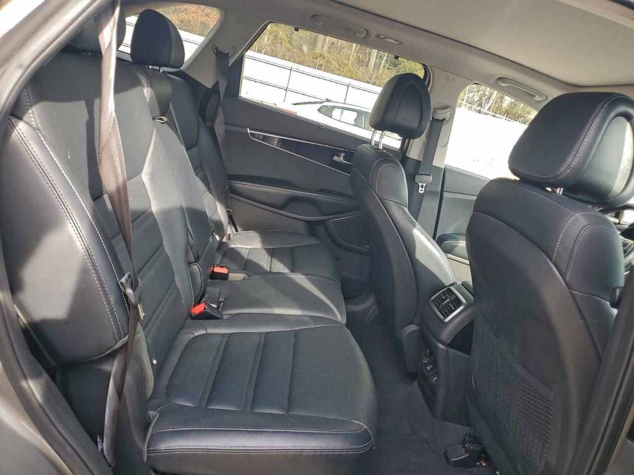 2016 KIA SORENTO