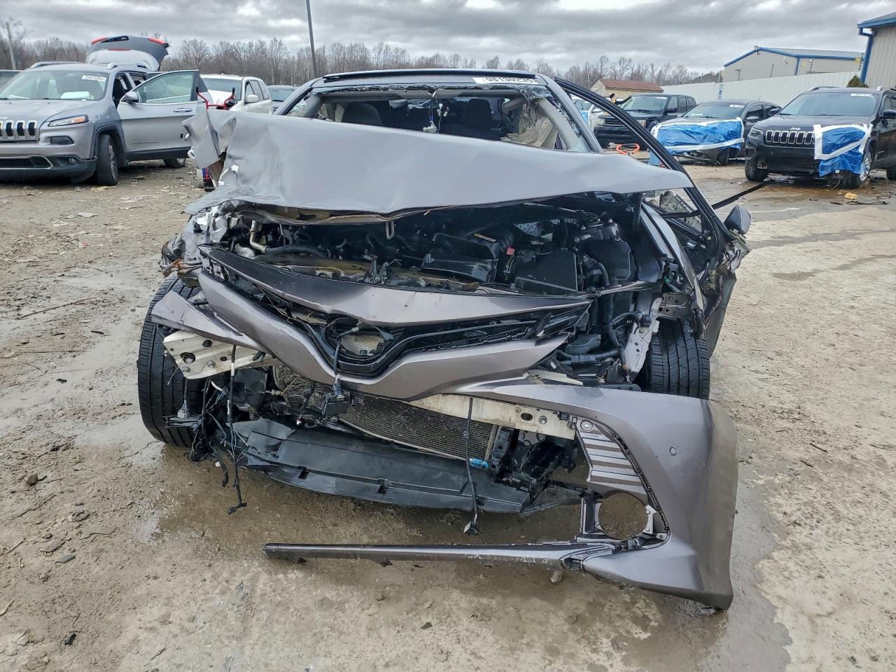 2018 TOYOTA CAMRY