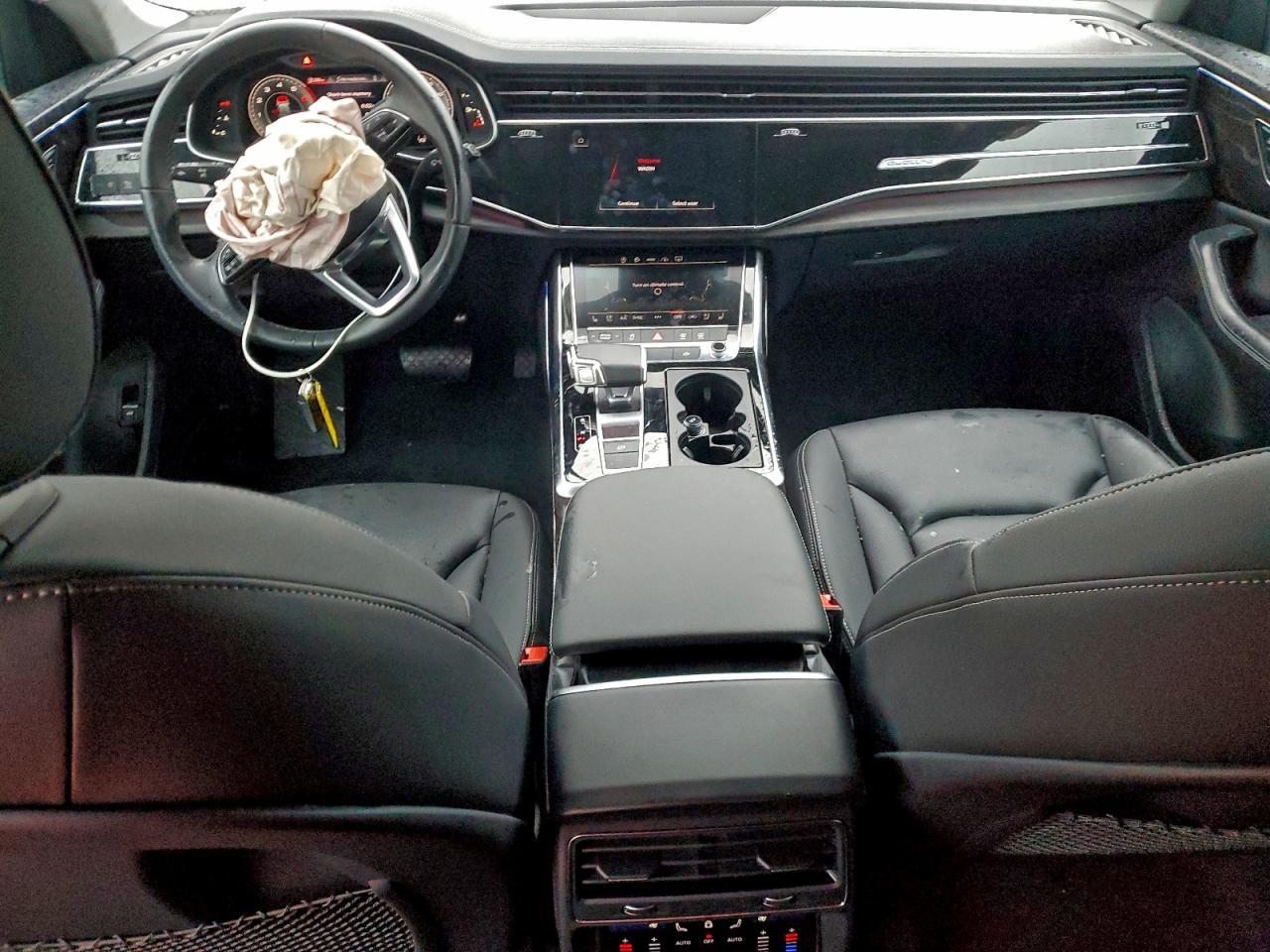 2023 AUDI Q8