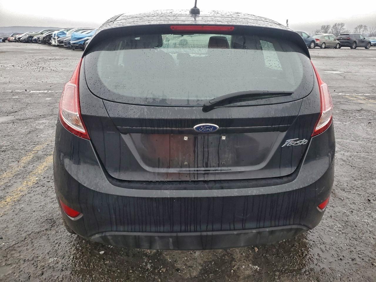 2015 FORD Fiesta