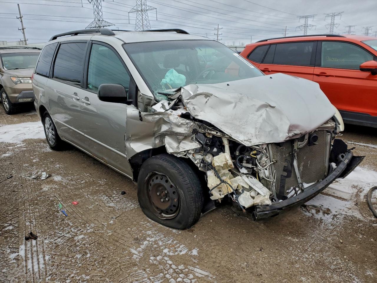 2004 TOYOTA SIENNA