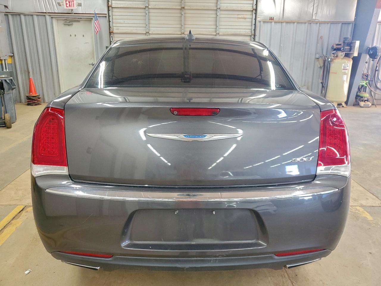 2018 CHRYSLER 300