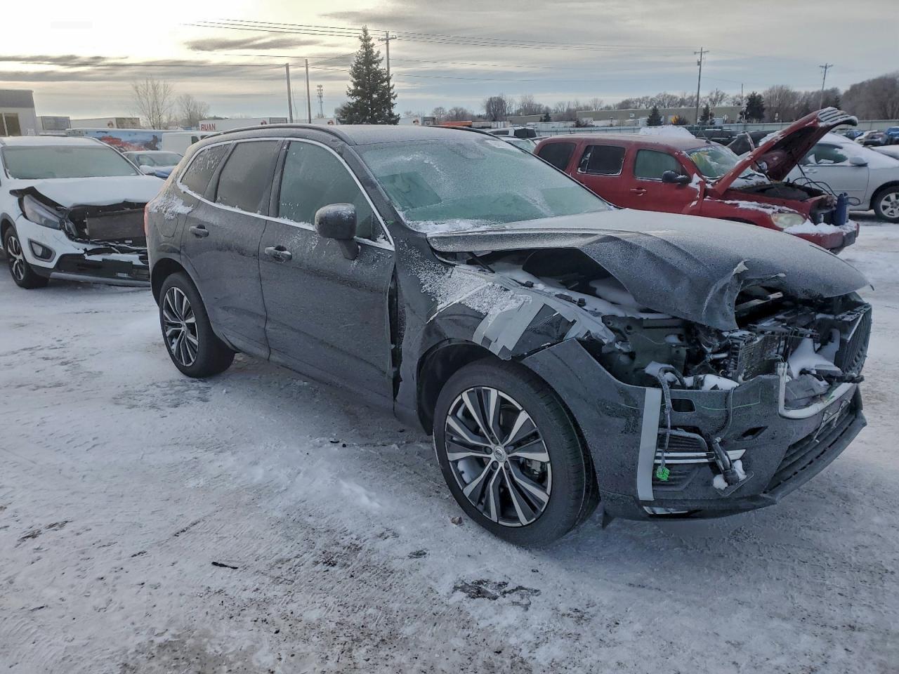 2022 VOLVO XC60