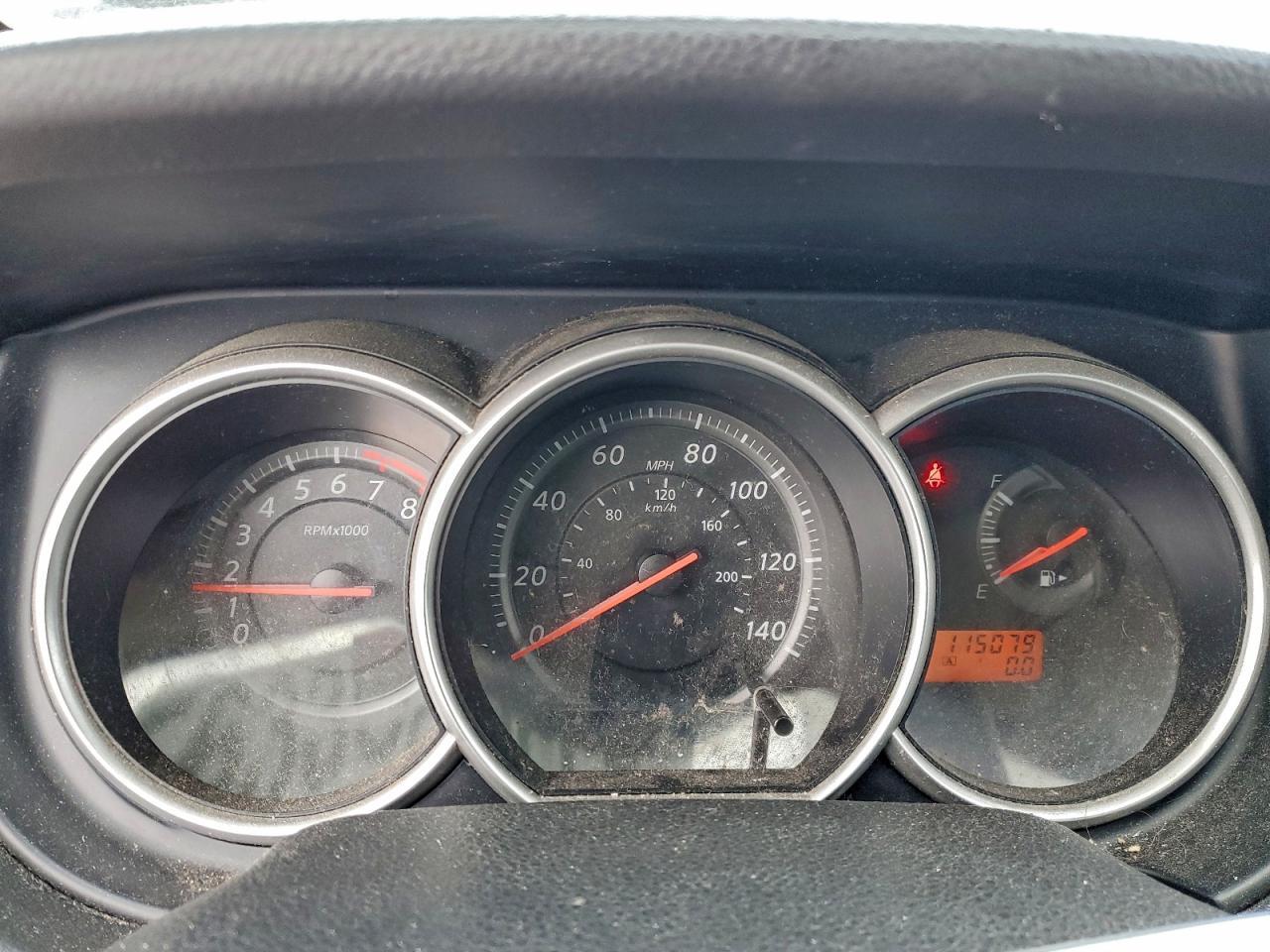 2011 NISSAN VERSA