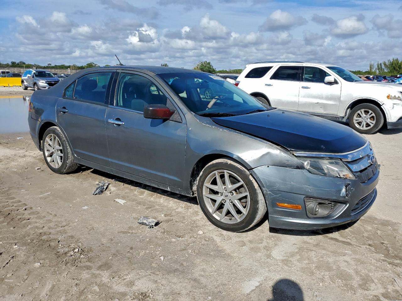 2011 FORD FUSION