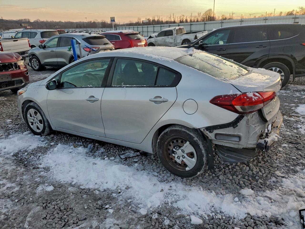 2017 KIA FORTE