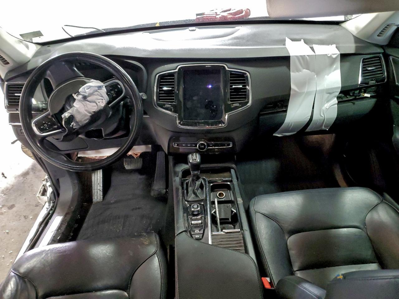 2018 VOLVO XC90