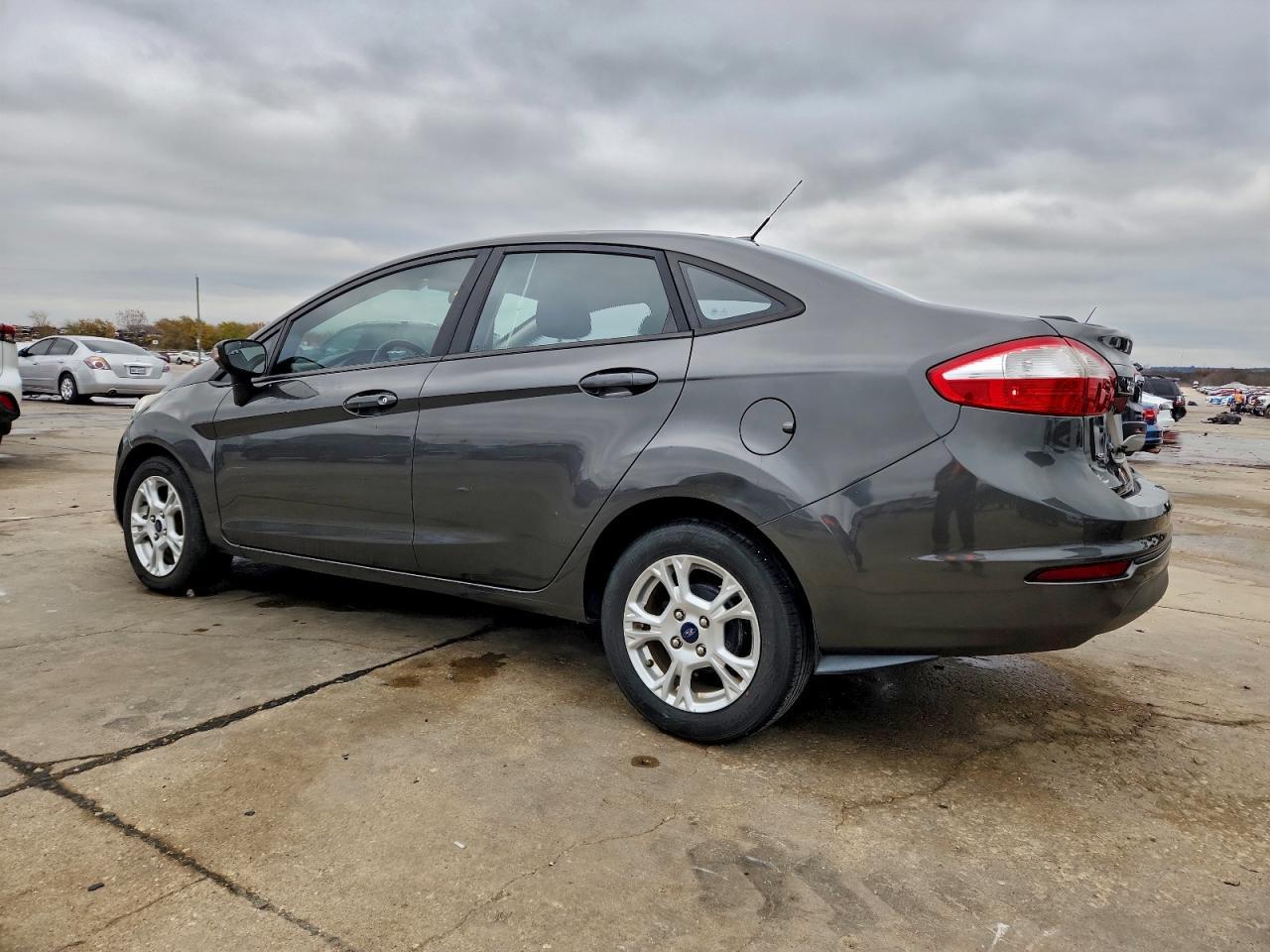 2016 FORD Fiesta