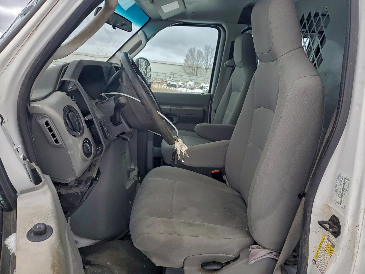 2014 FORD E-250
