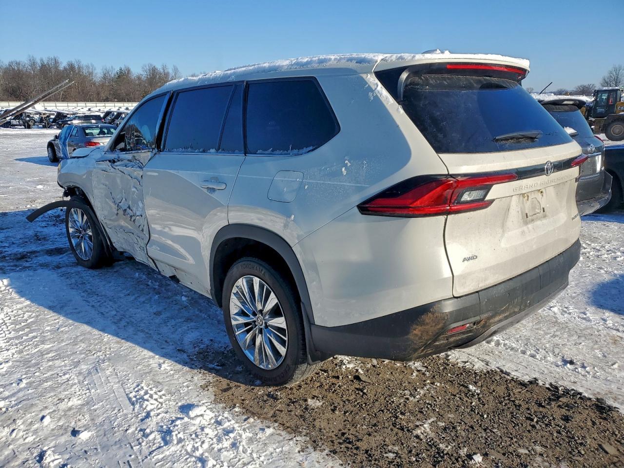 2024 TOYOTA HIGHLANDER