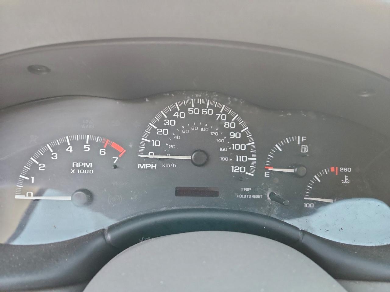 2004 CHEVROLET Classic