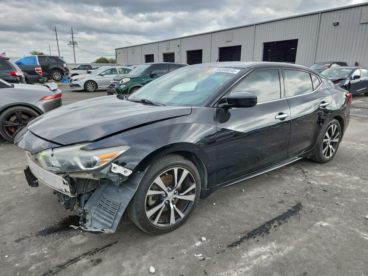 2017 NISSAN Maxima