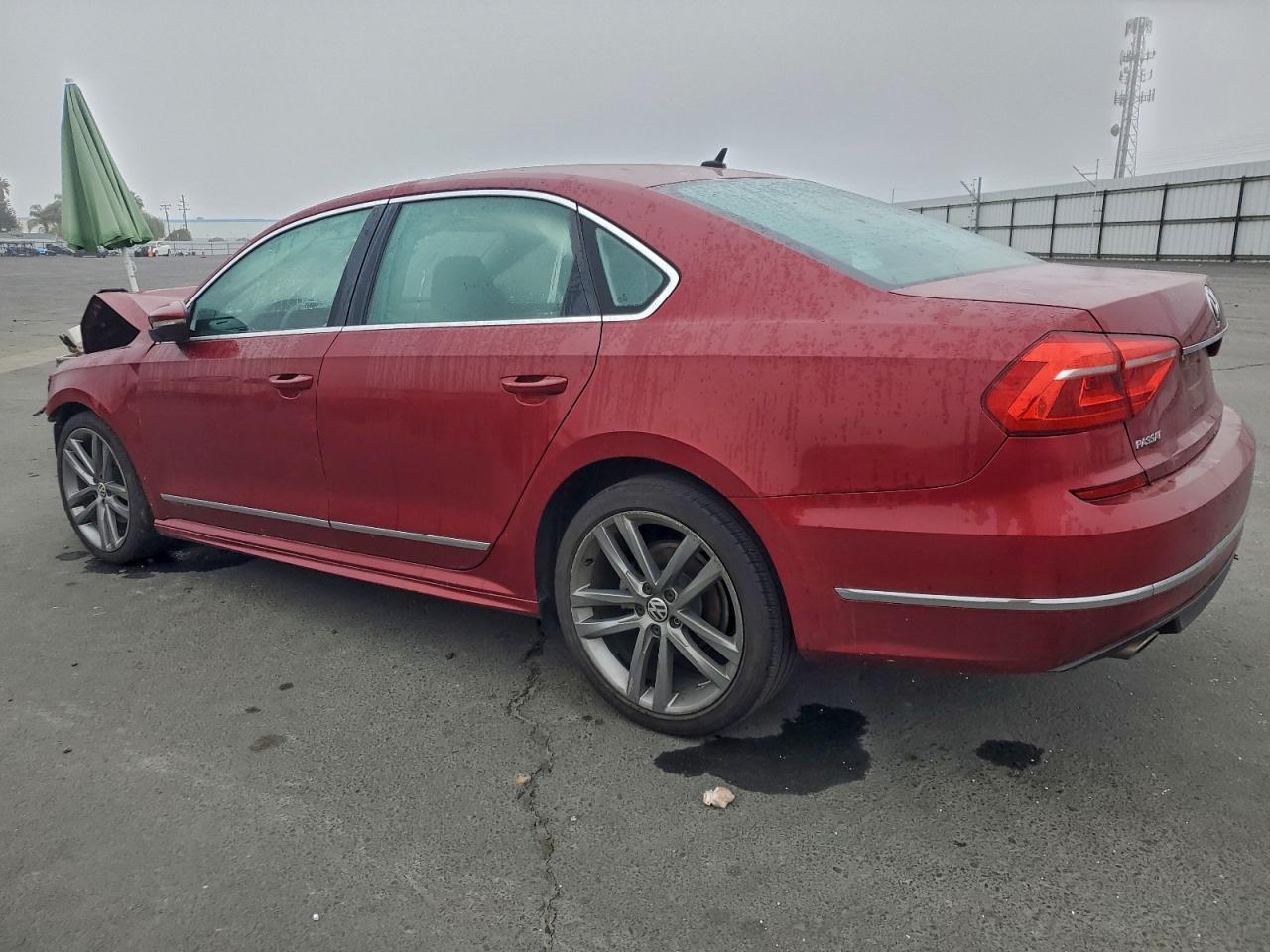 2016 VOLKSWAGEN Passat