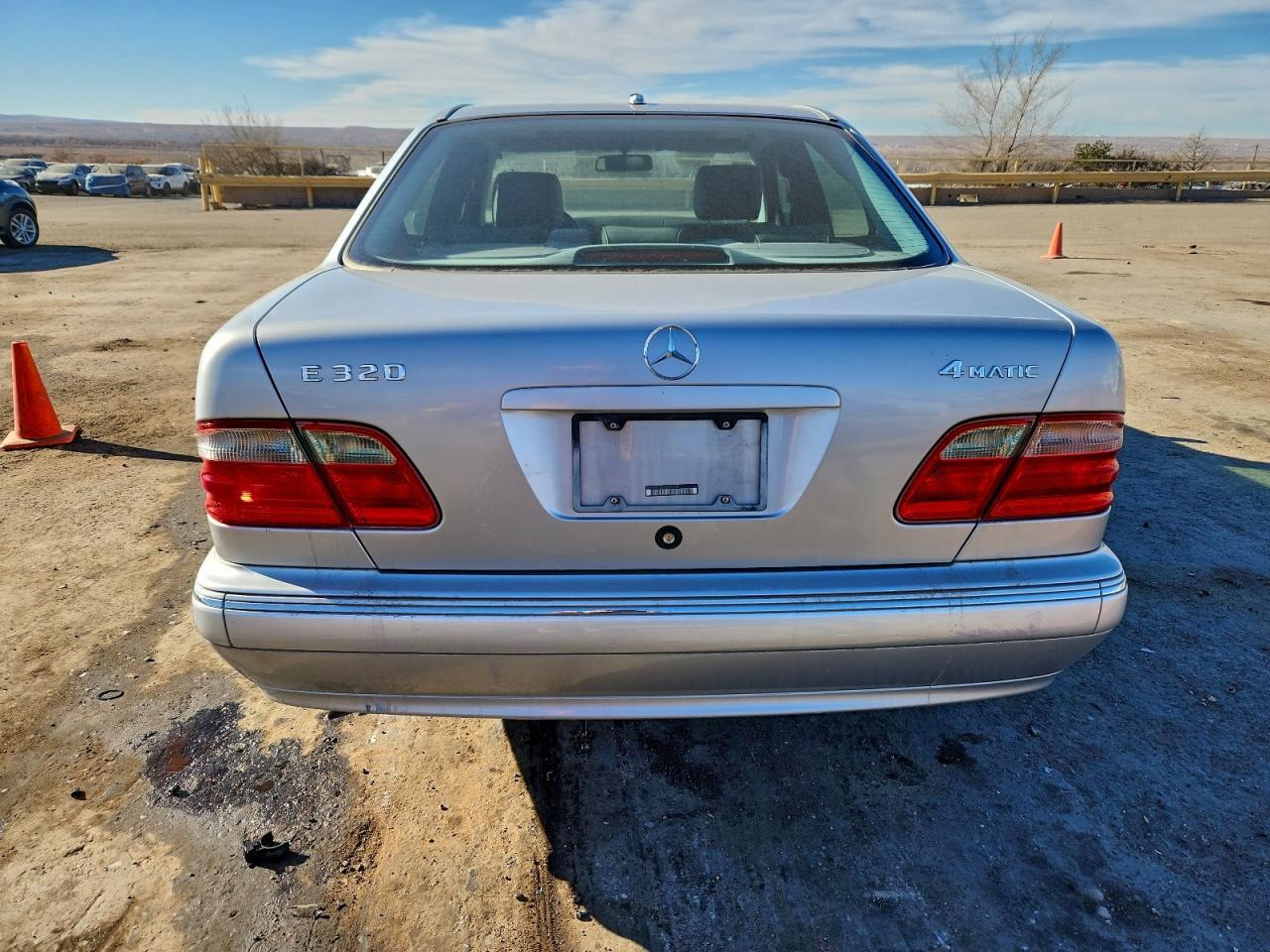 2000 MERCEDES-BENZ E-Class