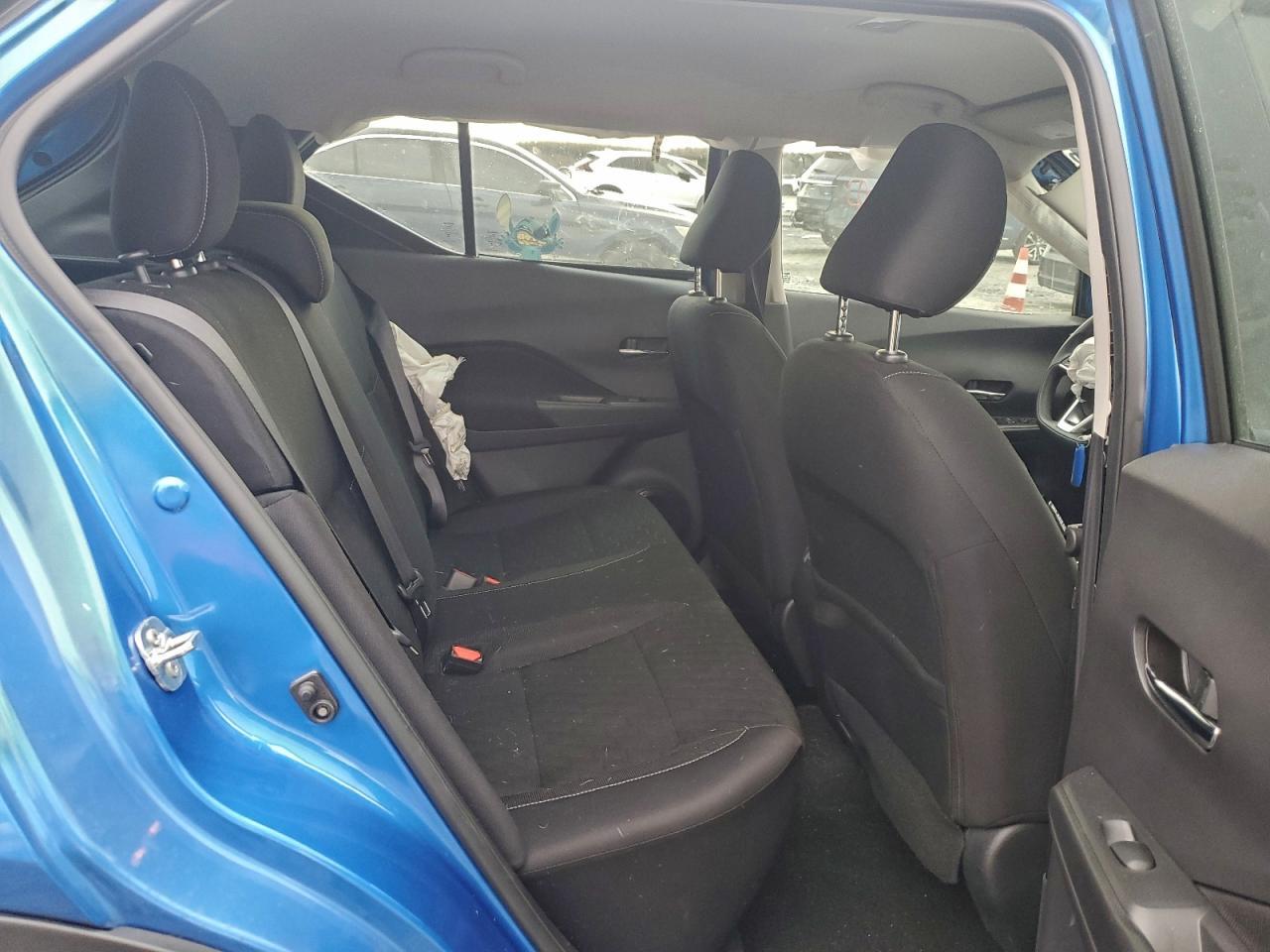 2024 NISSAN KICKS