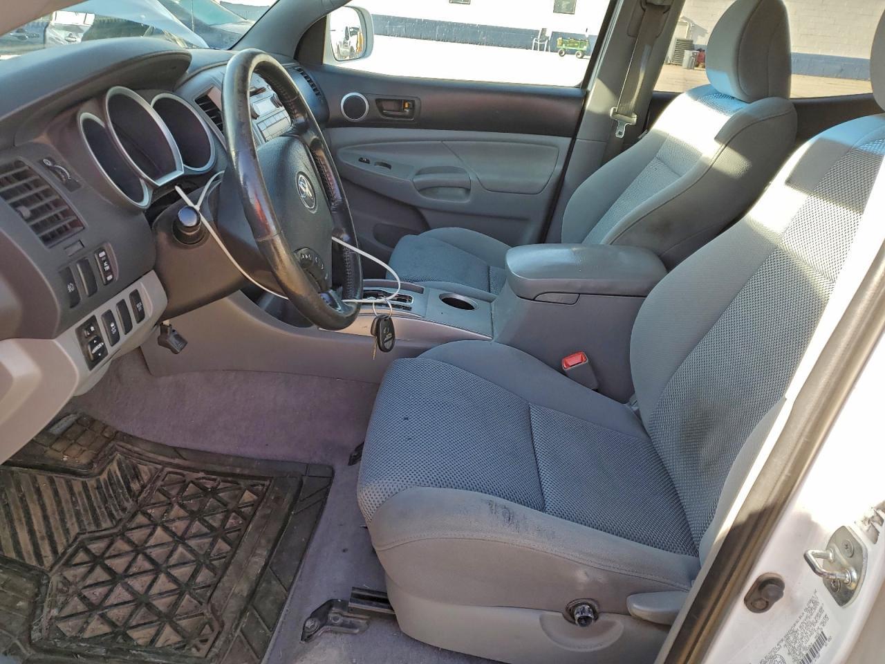 2011 TOYOTA TACOMA
