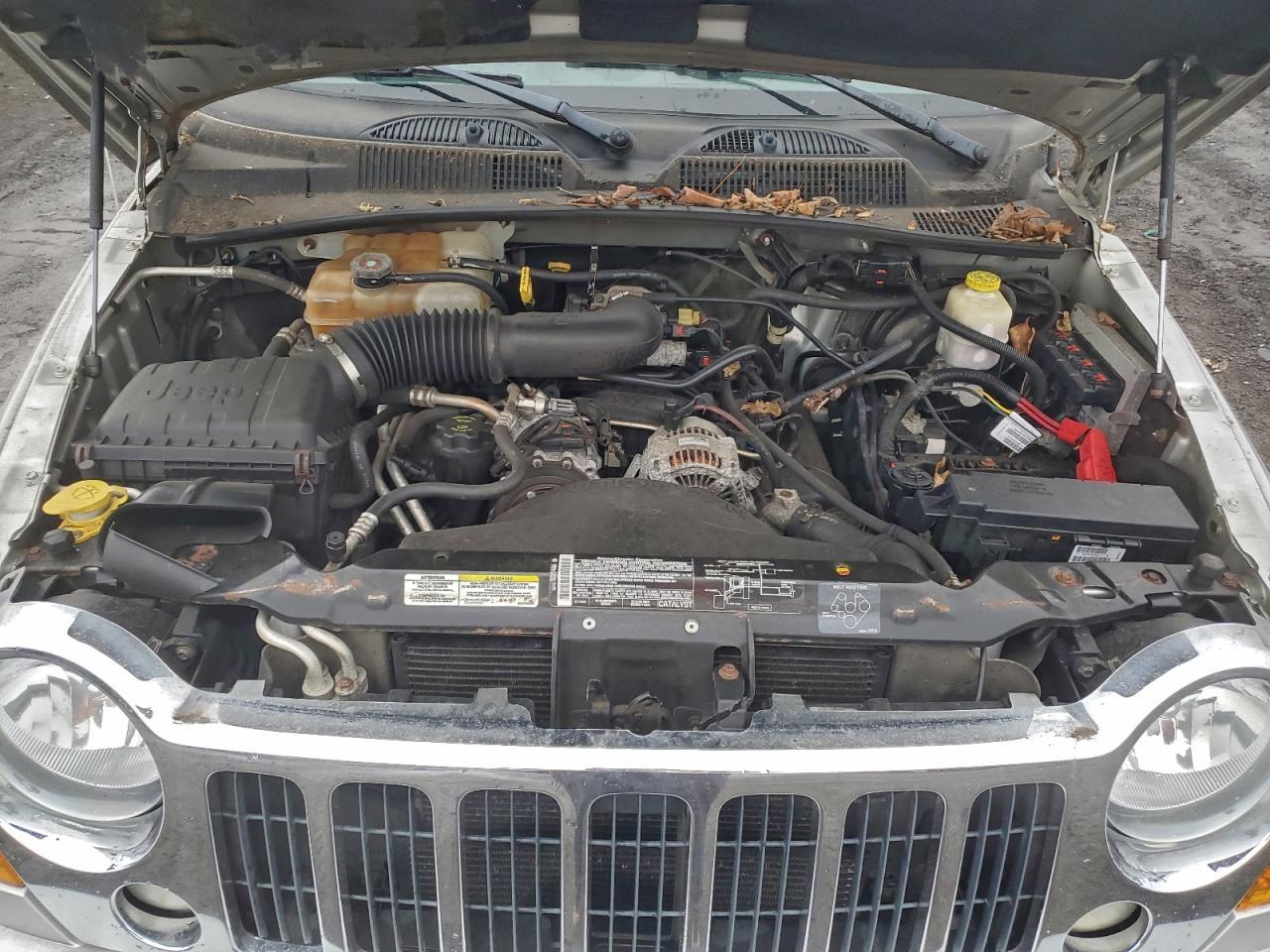 2005 JEEP Liberty