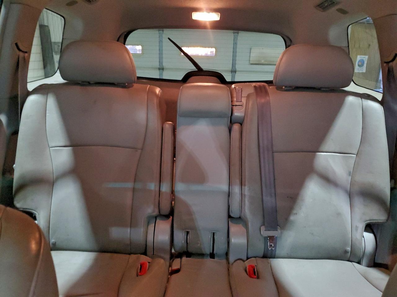 2011 TOYOTA HIGHLANDER