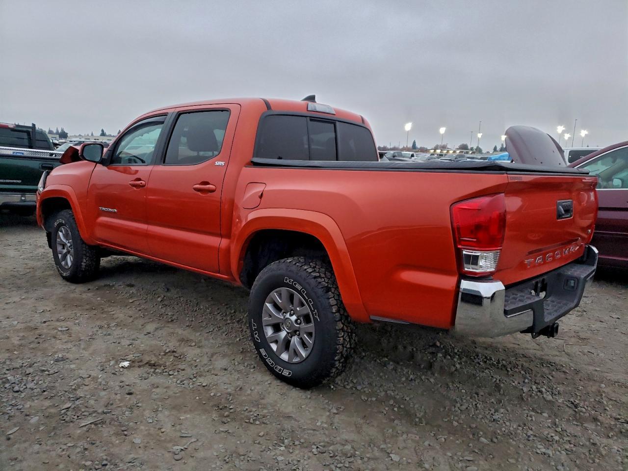 2017 TOYOTA TACOMA